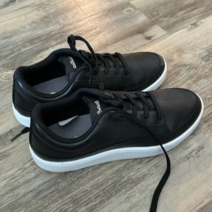 allbirds women’s plant pacers black